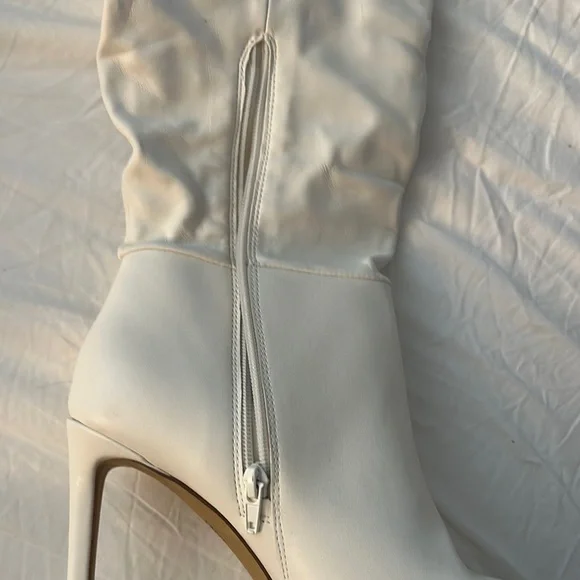 Chic White High Heel Boots - Picture 4 of 11